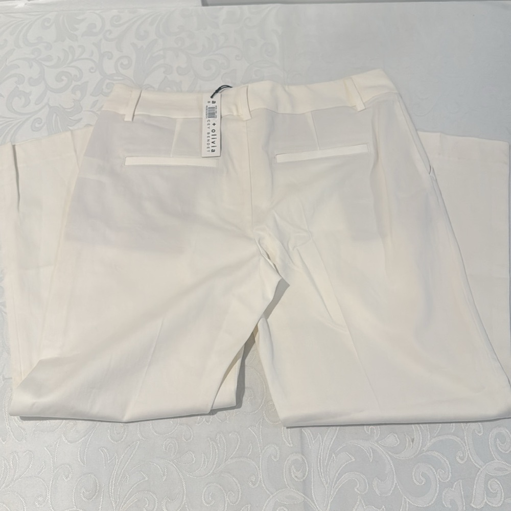 Alice + Olivia “Janis” Low Rise Crop Flare Pants. Ladies 6 - Picture 11 of 16